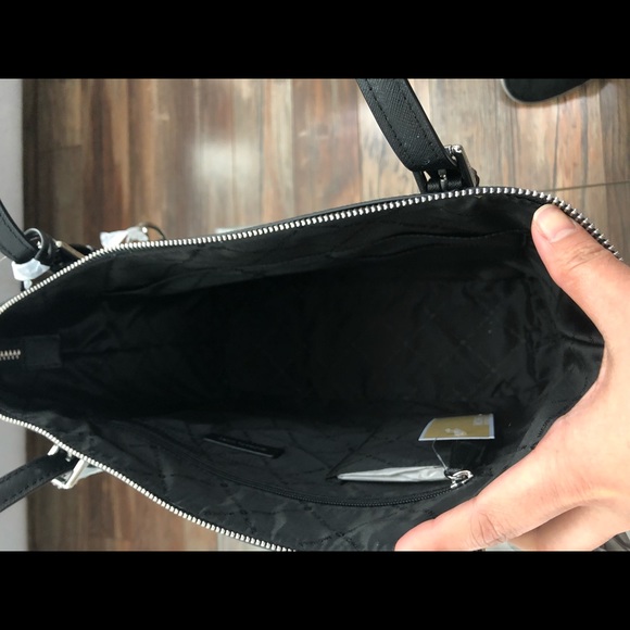 Michael Kors Ciara Large Tote - Picture 3 of 5